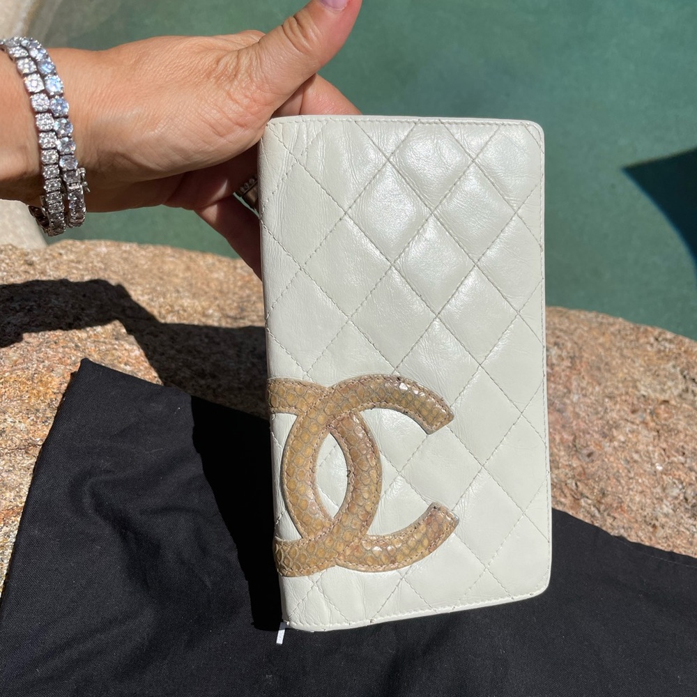 Chanel Wallet - Picture 4 of 9